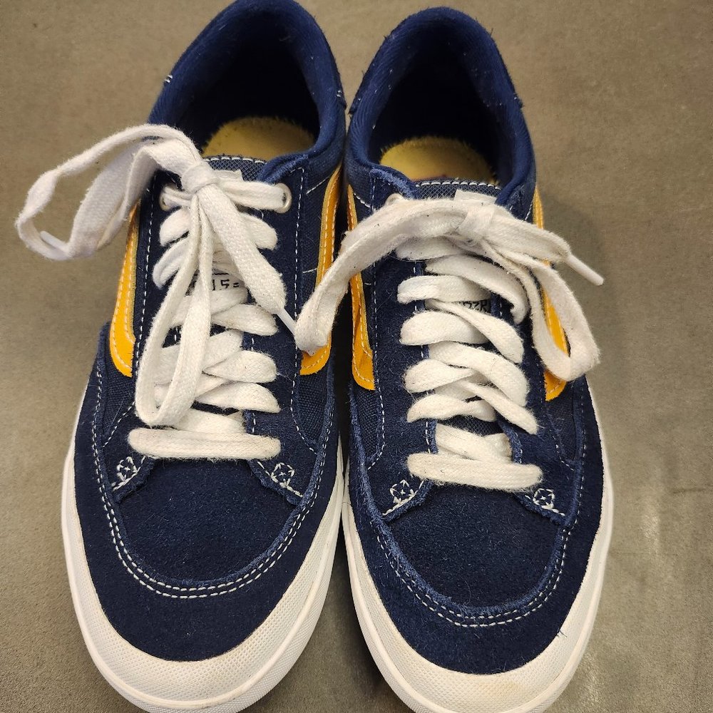 VANS BERLE PRO SKATE SHOE - Men's 6.5/Women's 8